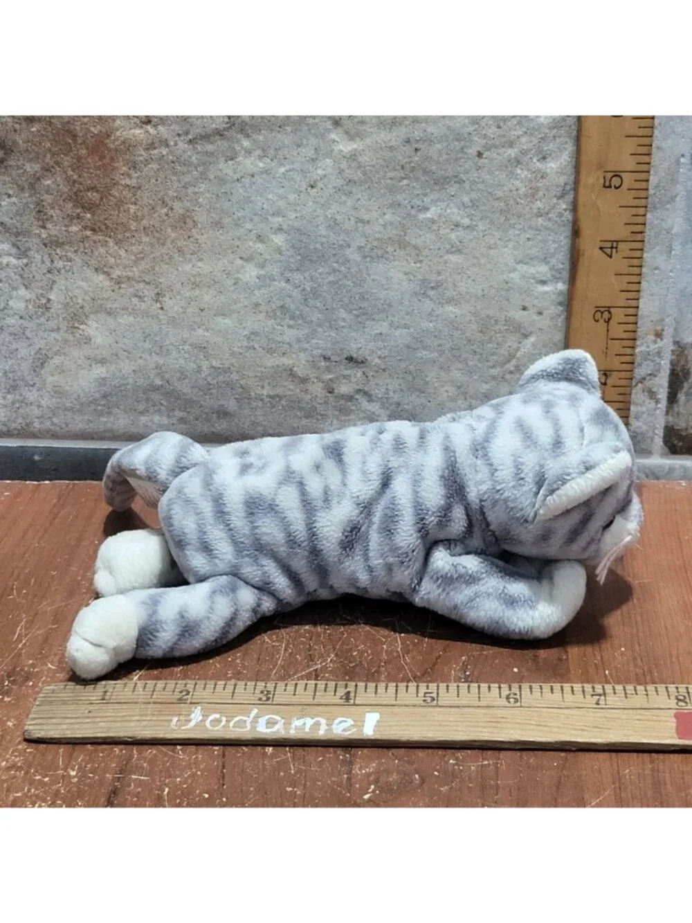 Ty Beanie Baby SILVER Gray Tabby Cat 1999 Stuffed Animal Plush No Hang Tag